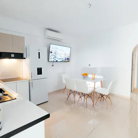 Fira Deluxe Apartment Exterior photo