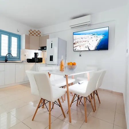 Fira Deluxe Apartment Exterior photo